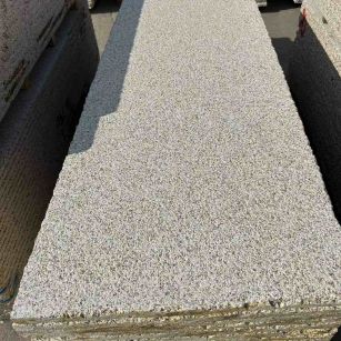 泰安 黄金麻花岗岩荔枝面毛板，半成品