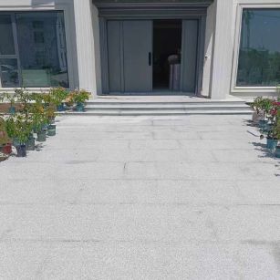 泰安 芝麻白花岗岩地铺石地面铺装