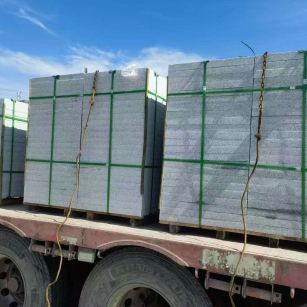 泰安 芝麻白花岗岩地铺石装车日常