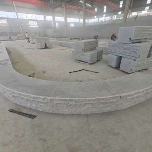 泰安 芝麻白异形坐凳，自然面光面弧形加工