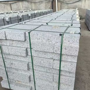 泰安 白麻花岗岩路沿石，弧形路沿石，道牙石，马路牙子，界石，路缘石，平沿石，直岩石，平缘石等