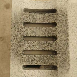 泰安 芝麻白拉丝面花岗岩U型开槽排水槽