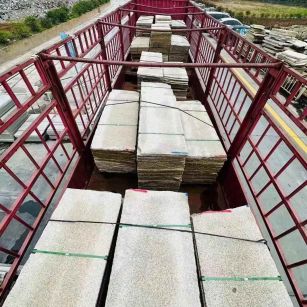 泰安 黄金麻花岗岩荔枝面，光面毛板装车完成