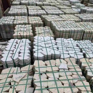 泰安 黄金麻白麻花岗岩荔枝面地铺石(冰裂纹)