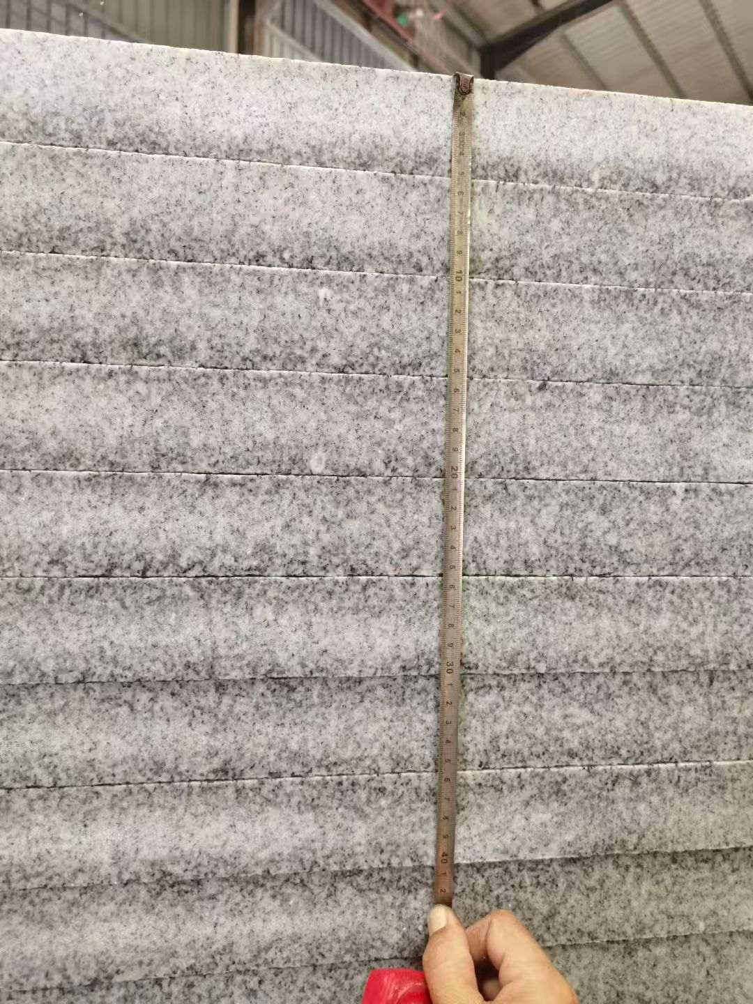 泰安 芝麻白火烧成品厚薄均匀，B料价格接近A料质量