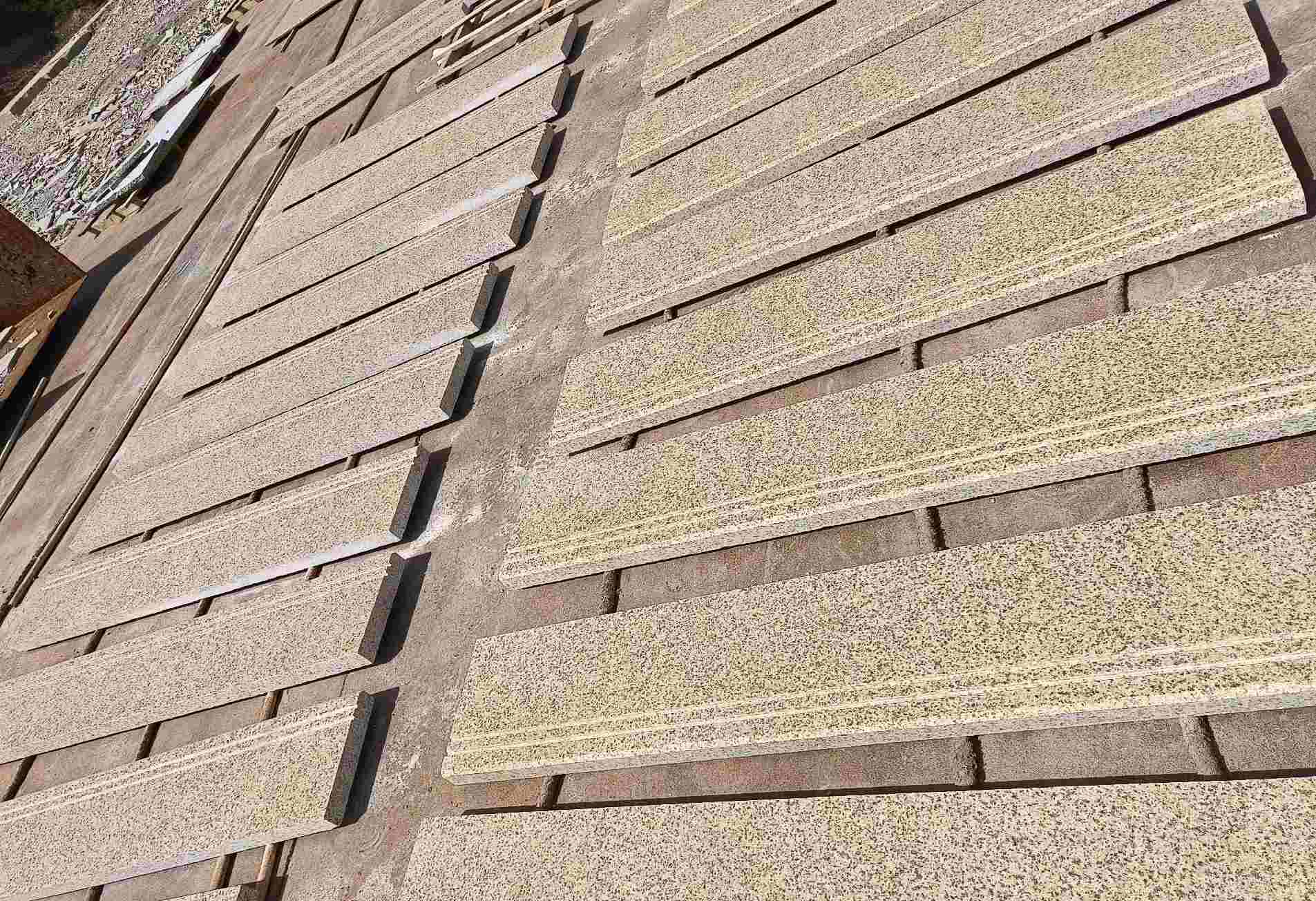 泰安 黄金麻花岗岩光面楼梯踏步