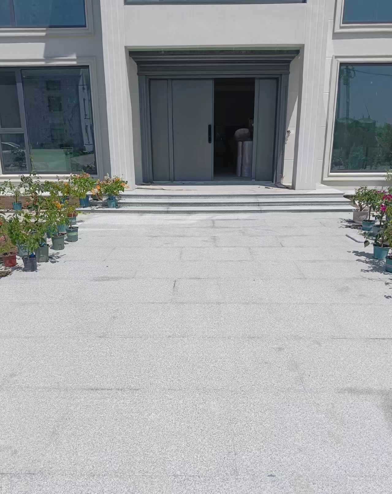 泰安 芝麻白花岗岩地铺石地面铺装