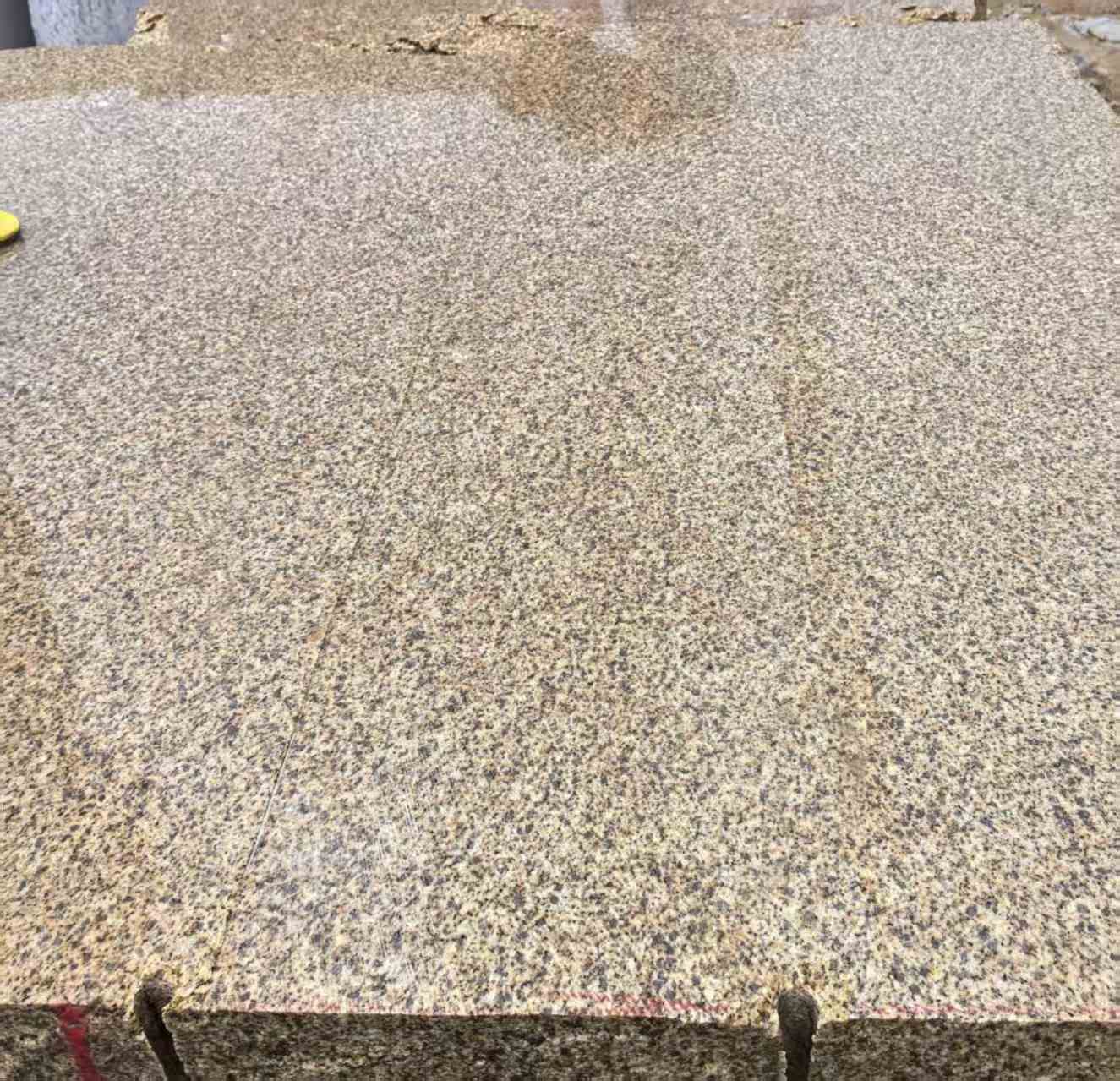 泰安 黄金麻花岗岩石材方料