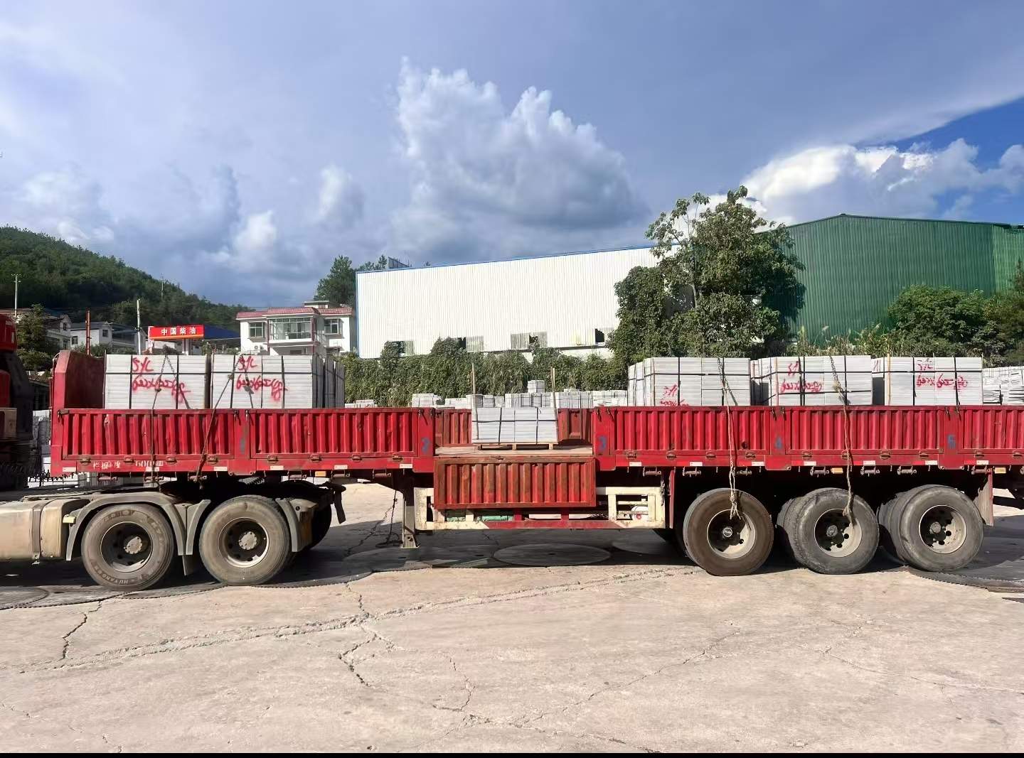 泰安 芝麻灰花岗岩地铺石出货日常