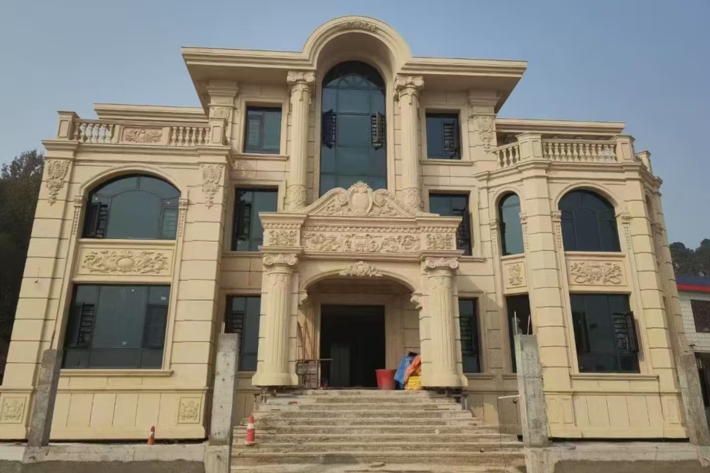 泰安 黄金麻花岗岩别墅外墙干挂